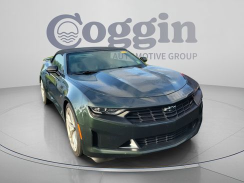 Used 2020 Chevrolet Camaro LT w/ RS Package RWD image 8
