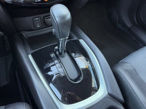 Used 2016 Nissan Rogue SL w/ SL Premium Package AWD/4WD image 40