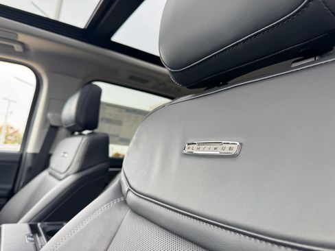 New 2025 Ford Expedition Max Platinum w/ Driver's Package image 30