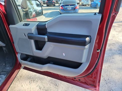 Used 2016 Ford F150 XLT image 21