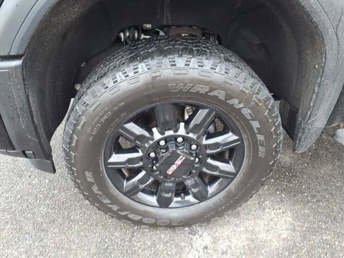 Used 2024 GMC Sierra 2500 AT4 w/ AT4 Premium Plus Package image 10