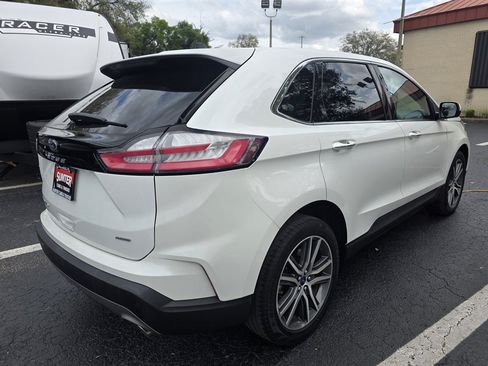 Used 2022 Ford Edge Titanium AWD/4WD image 10