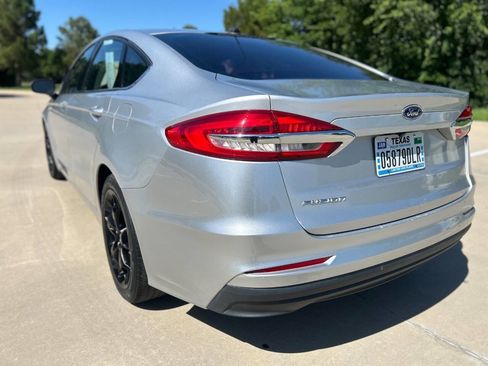 Used 2019 Ford Fusion S FWD image 8