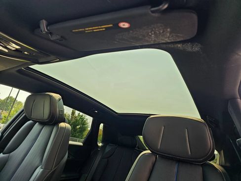 New 2026 Cadillac Lyriq Luxury AWD/4WD image 21