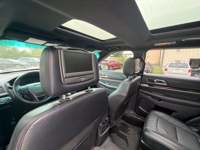 Used 2017 Ford Explorer Platinum AWD/4WD image 18