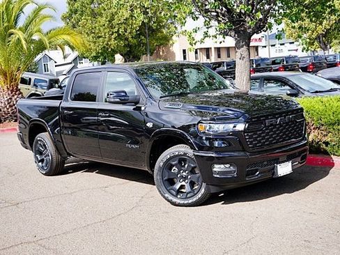 New 2026 RAM 1500 4x4 Crew Cab image 3
