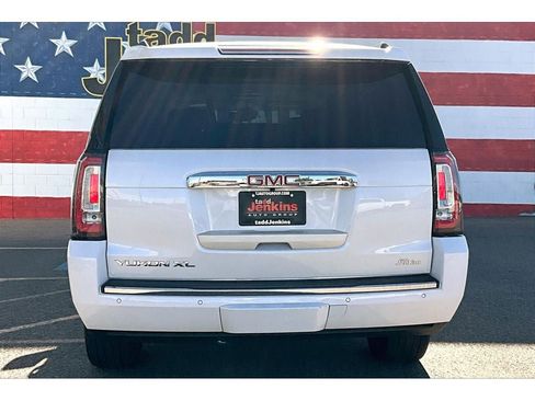 Used 2019 GMC Yukon XL Denali w/ Denali Ultimate Package image 4