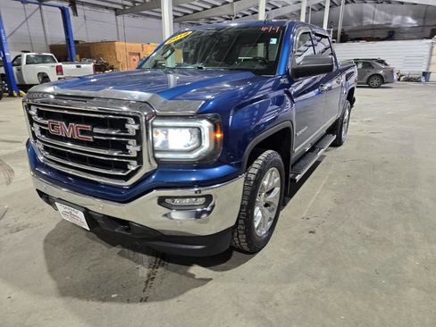Used 2018 GMC Sierra 1500 SLT w/ SLT Premium Package AWD/4WD image 3