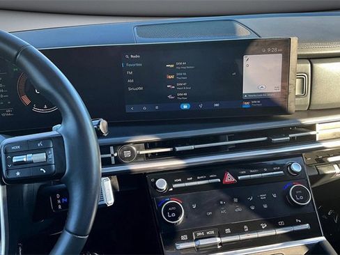 Used 2025 Hyundai Santa Fe XRT image 9