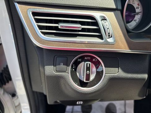 Used 2014 Mercedes-Benz E 250 BlueTEC Sedan image 52