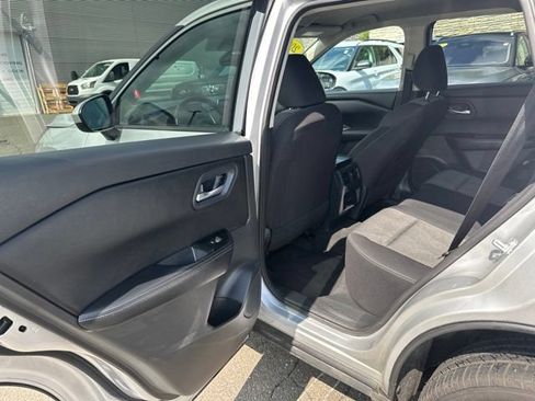 Used 2024 Nissan Rogue SV AWD/4WD image 28