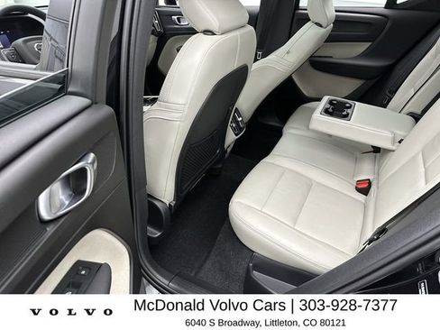 Certified 2023 Volvo XC40 B5 Plus w/ Driver Assist Package AWD/4WD image 23