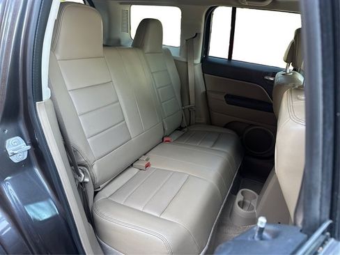 Used 2017 Jeep Patriot High Altitude FWD image 38