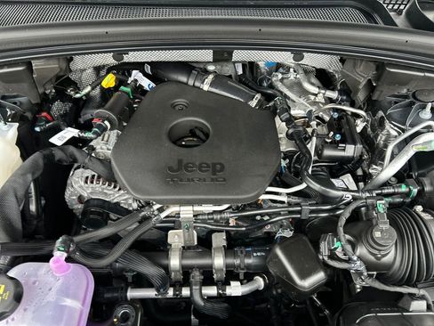 New 2026 Jeep Grand Cherokee Altitude AWD/4WD image 24