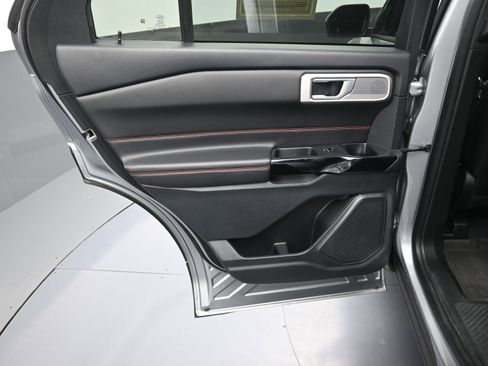 Used 2023 Ford Explorer ST-Line w/ Class IV Trailer Tow Package image 12