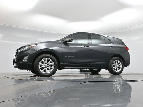 Used 2019 Chevrolet Equinox LS image 8