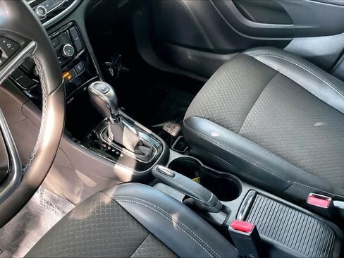 Used 2018 Buick Encore Preferred FWD image 17