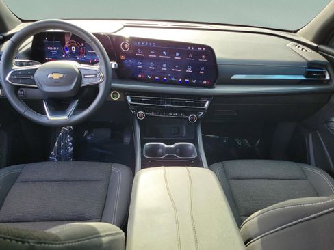 Used 2024 Chevrolet Traverse LT FWD image 25
