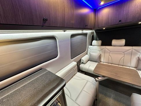 Used 2024 Mercedes-Benz Sprinter 3500 image 37