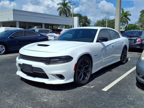 Used 2021 Dodge Charger R/T w/ Blacktop Package RWD image 4