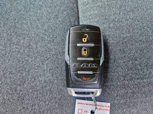 Used 2019 RAM 1500 Big Horn AWD/4WD image 29