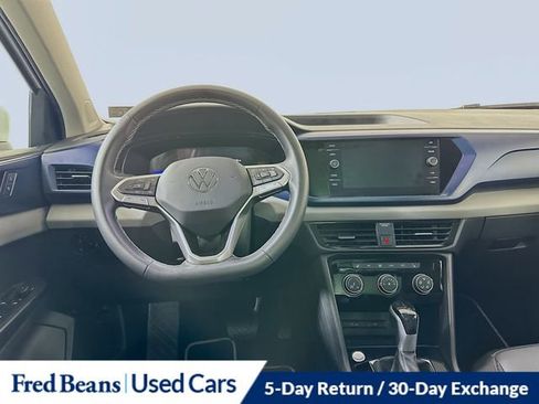Used 2023 Volkswagen Taos SE w/ Panoramic Sunroof Package image 23