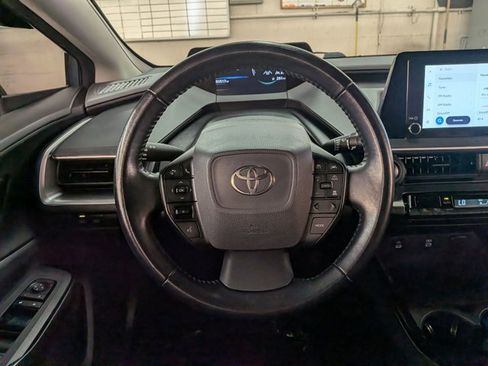Used 2023 Toyota Prius LE FWD image 13