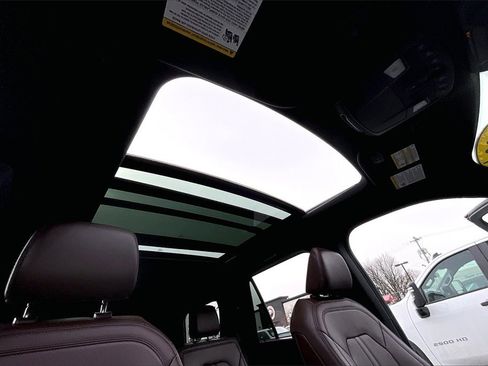 Certified 2024 Ford Expedition Limited image 21