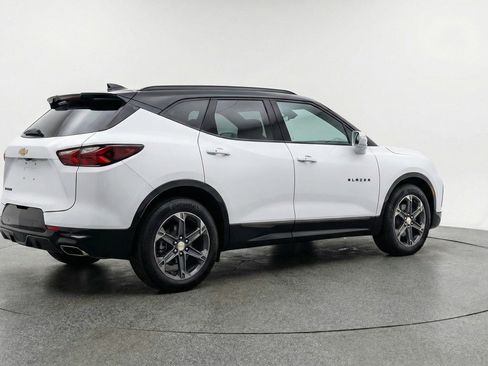 Used 2025 Chevrolet Blazer LT FWD image 9
