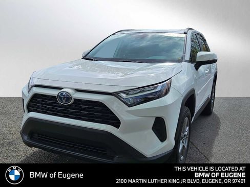 Used 2024 Toyota RAV4 LE AWD/4WD image 7