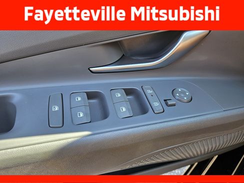 Used 2024 Hyundai Elantra SEL FWD image 30