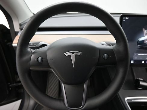 Used 2024 Tesla Model Y Long Range image 10