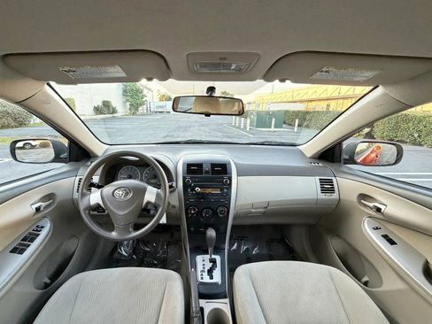 Used 2010 Toyota Corolla LE FWD image 14