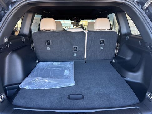 New 2025 Jeep Grand Cherokee Limited image 13