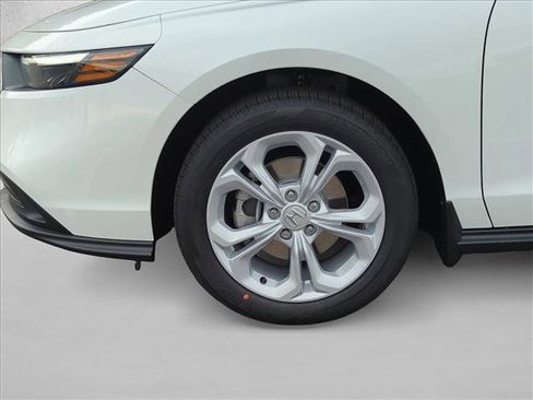 Used 2024 Honda Accord LX image 12