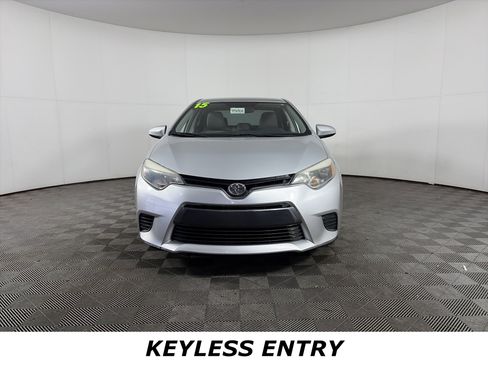 Used 2015 Toyota Corolla LE image 2