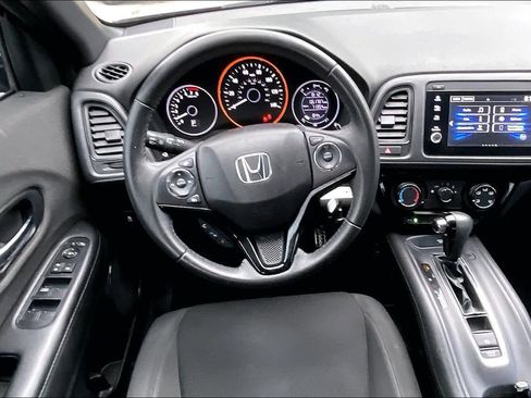 Used 2020 Honda HR-V Sport image 6