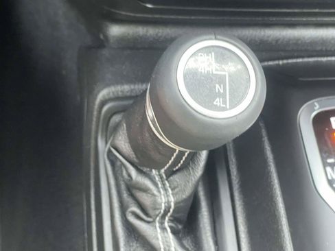 Used 2019 Jeep Wrangler Unlimited Rubicon AWD/4WD image 29