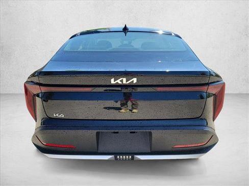 Used 2025 Kia K4 LXS image 6