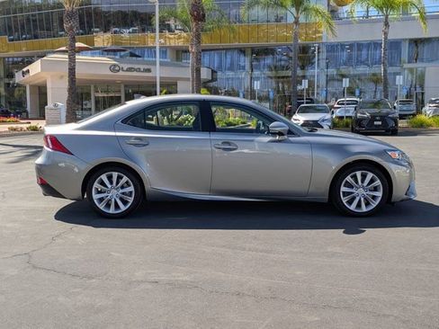 Used 2016 Lexus IS 200t RWD image 4