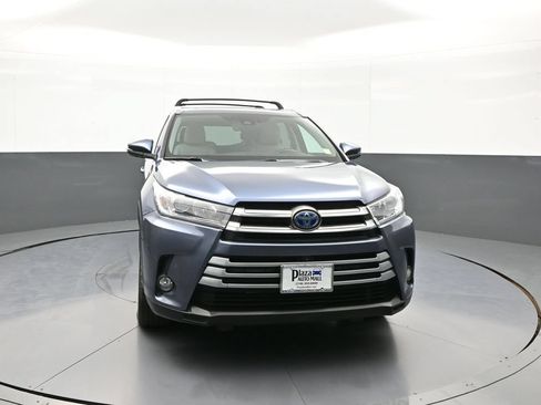 Used 2017 Toyota Highlander Limited Platinum w/ Carpet Mat Package AWD/4WD image 2