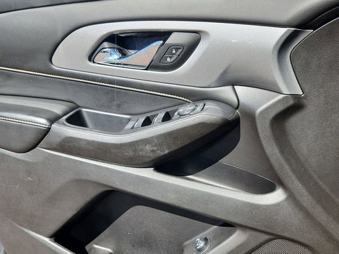 Used 2021 Chevrolet Traverse LT AWD/4WD image 23