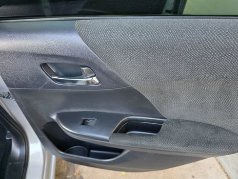Used 2013 Honda Accord LX image 28