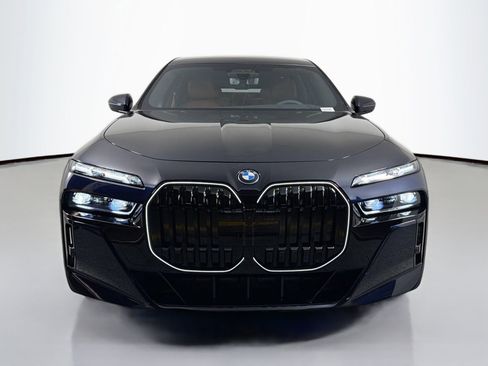 New 2026 BMW 750e xDrive w/ Executive Package image 2