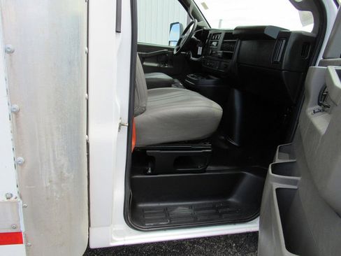 Used 2024 Chevrolet Express 3500 w/ Power Convenience Package RWD image 13