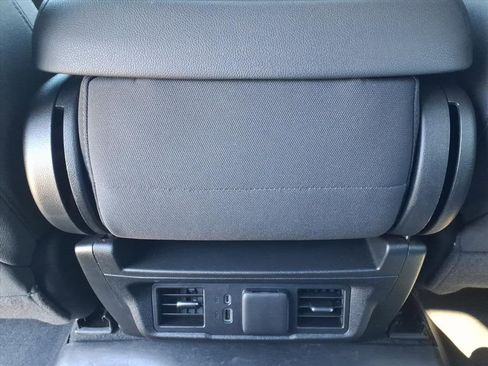 Used 2024 GMC Sierra 1500 SLE image 15