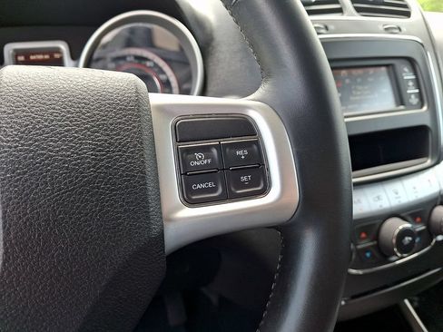 Used 2018 Dodge Journey SE w/ Popular Equipment Group FWD image 20