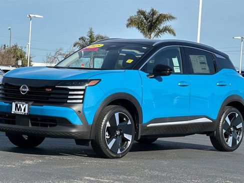 New 2025 Nissan Kicks SR w/ SR Premium Package image 8