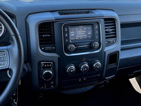 Used 2017 RAM 1500 Express AWD/4WD image 12