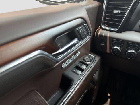 Used 2024 GMC Sierra 1500 Denali AWD/4WD image 12